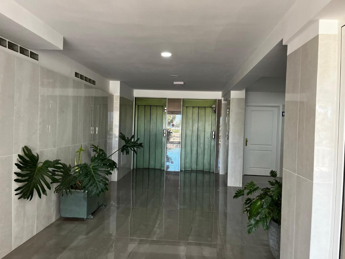 Borinquen Studio Apartment Playa Feñabe Eksteriør bilde